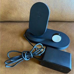 Belkin Wireless Charger. WORKS GREAT